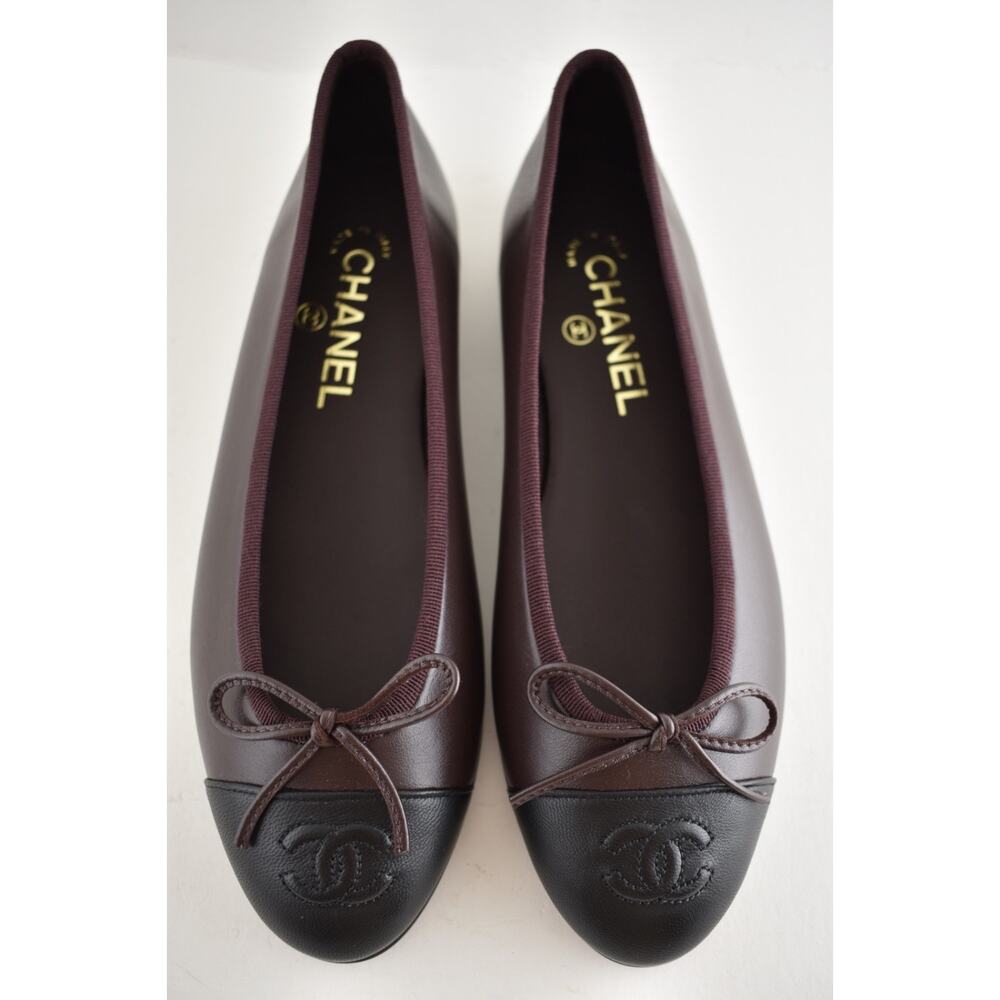 Chanel 26K Chocolate Dark Brown Black Lambskin CC Cap Ballet Ballerina Flat 37.5 - Picture 10 of 16